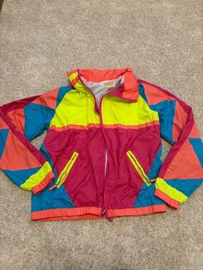 Women’s vintage wind breaker jacket